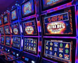 Live-dealer table with dealer calling no more bets at idcash88 link